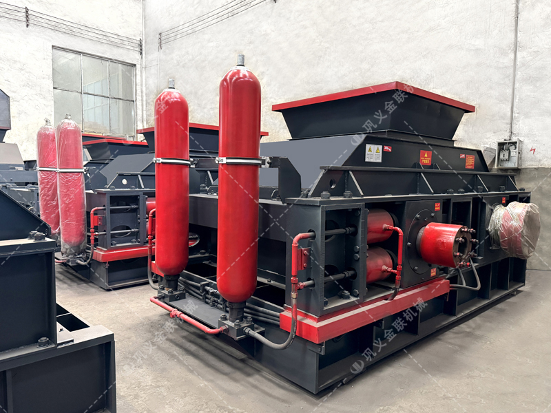 液壓對輥制砂機：雙輥擠壓耐磨輥體，連續作業千噸依舊精準